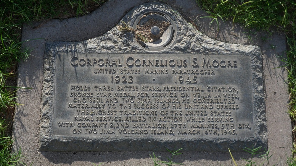 C. Moore (Grave)