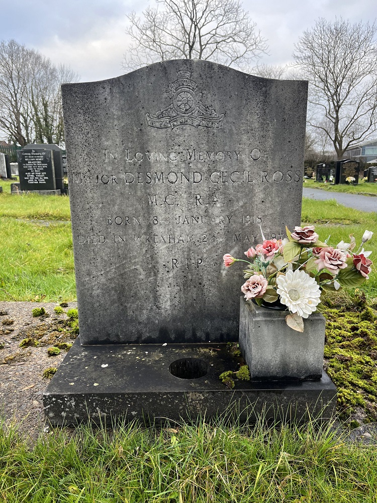 D. Ross (Grave)