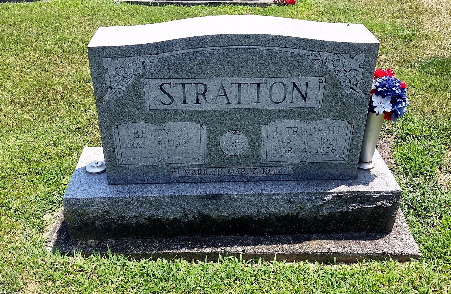 Irving Trudeau Stratton (Grave)