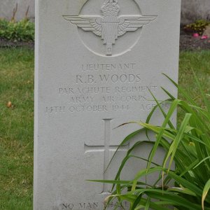 R. Woods (Grave)